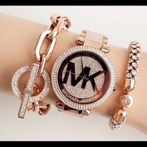 mk6176 watch